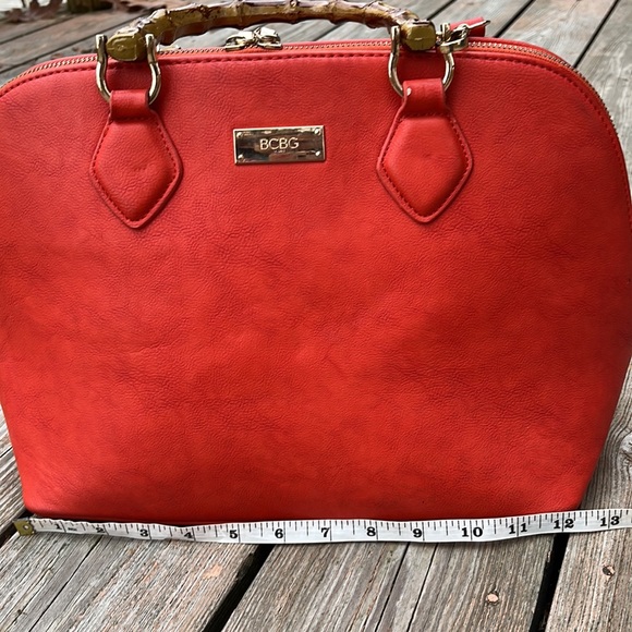 BCBG Paris large vibrant bucket bag - Picture 4 of 11